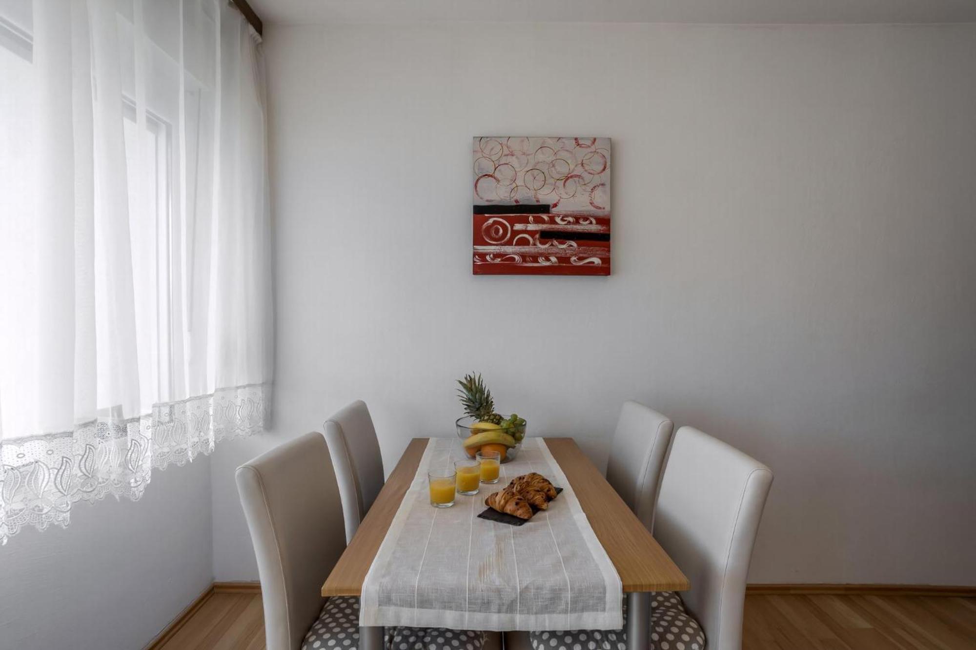 Tihana Mit Mediterranem Garten Apartamento Stari Grad (Hvar)