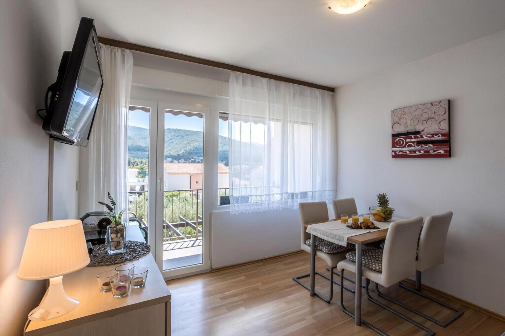Apartamento Tihana Mit Mediterranem Garten *